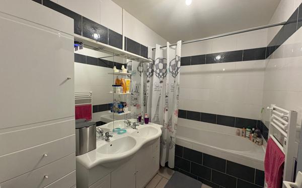 Appartement à louer    3 pièces •  Marennes