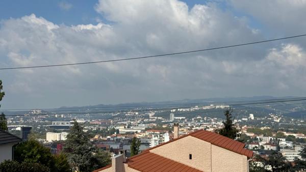 Saint-Étienne (42100) Maison 6 pièces 150m² sur une parcelle de 500m² avec terrasse et jacuzzi quartier jardin des plantes à St Etie