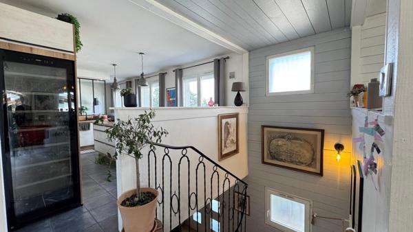 Saint-Étienne (42100) Maison 6 pièces 150m² sur une parcelle de 500m² avec terrasse et jacuzzi quartier jardin des plantes à St Etie