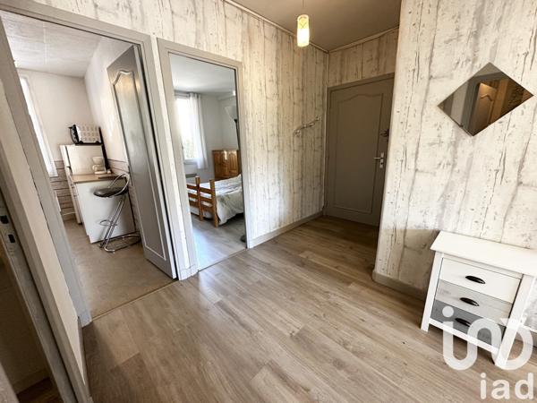Appartement 2 pièces de 49 m² à Cassis (13260)