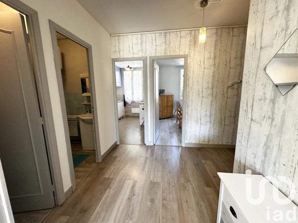 Appartement 2 pièces de 49 m² à Cassis (13260)