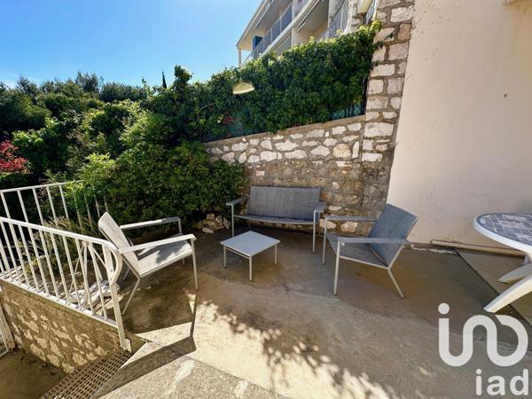 Appartement 2 pièces de 49 m² à Cassis (13260)