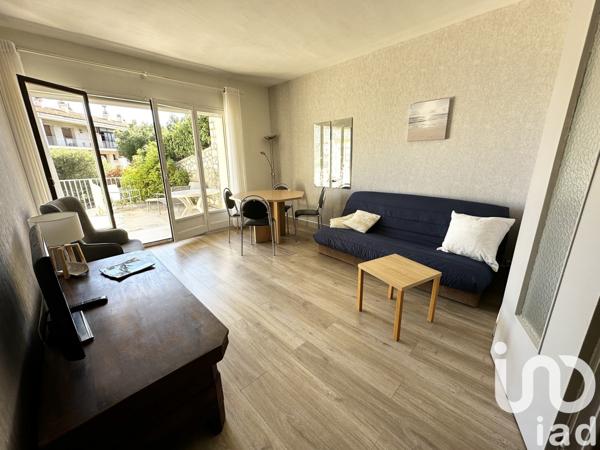 Appartement 2 pièces de 49 m² à Cassis (13260)
