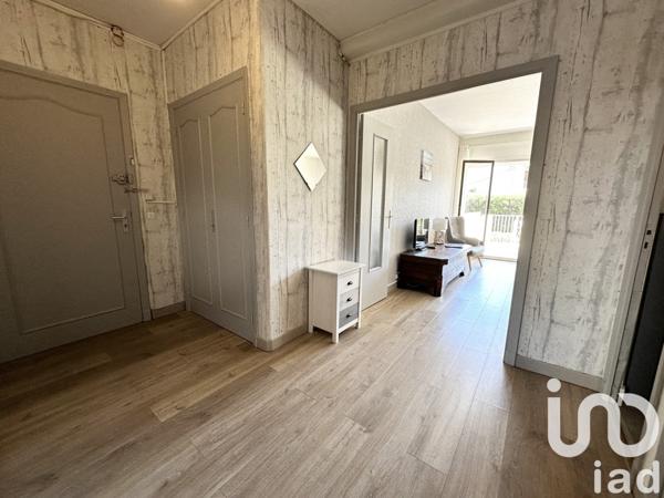 Appartement 2 pièces de 49 m² à Cassis (13260)