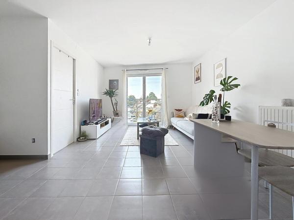 T2 récent avec box fermé – Quartier Longchamp