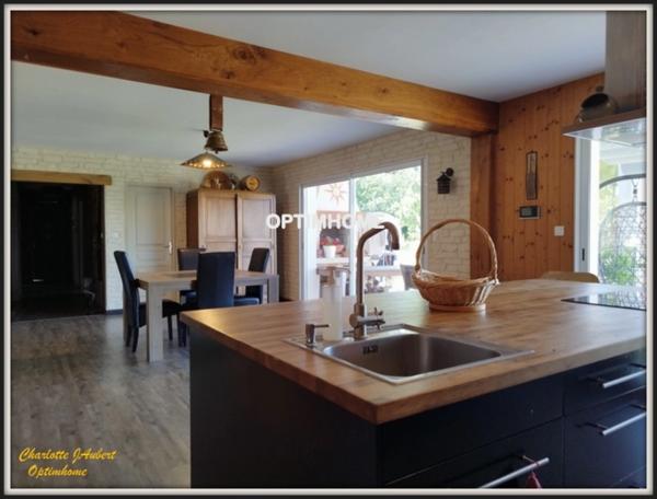 Maison à vendre 7 pièces Proche de BAIGNES SAINTE RADEGONDE (16)