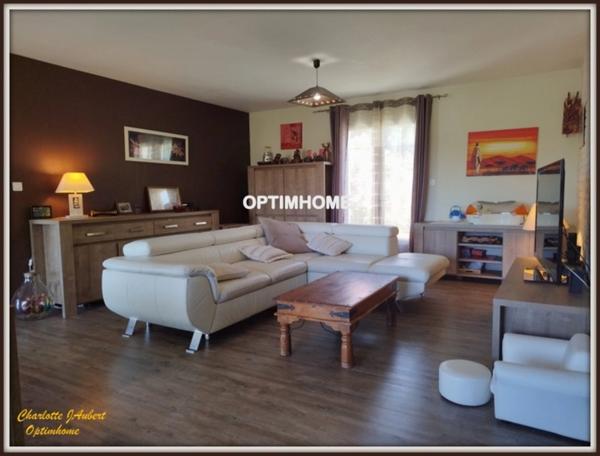 Maison à vendre 7 pièces Proche de BAIGNES SAINTE RADEGONDE (16)