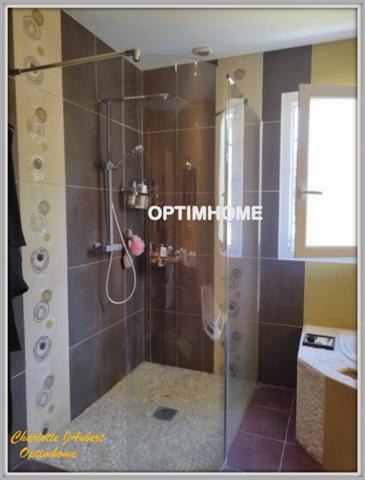 Maison à vendre 7 pièces Proche de BAIGNES SAINTE RADEGONDE (16)