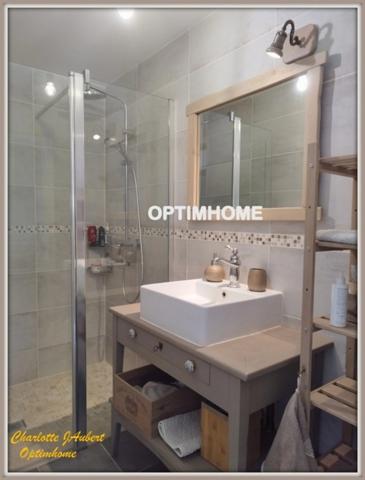 Maison à vendre 7 pièces Proche de BAIGNES SAINTE RADEGONDE (16)