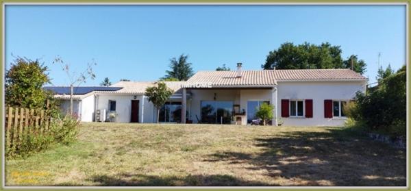 Maison à vendre 7 pièces Proche de BAIGNES SAINTE RADEGONDE (16)