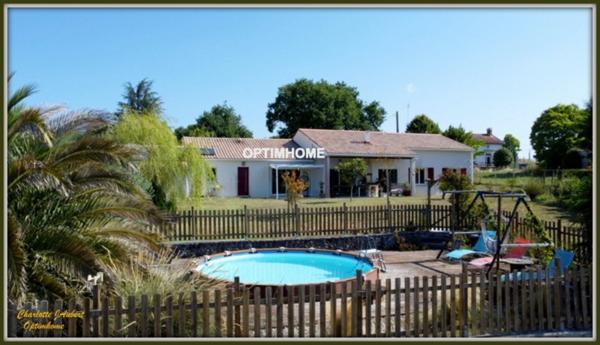 Maison à vendre 7 pièces Proche de BAIGNES SAINTE RADEGONDE (16)