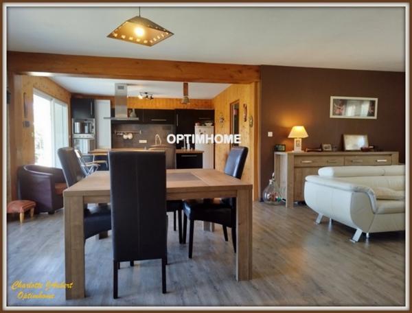 Maison à vendre 7 pièces Proche de BAIGNES SAINTE RADEGONDE (16)