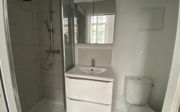 Appartement à louer    1 pièce •  Saint-Quentin