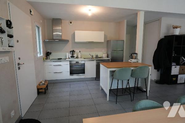 Maison  de plain pied avec 3 chambres, garage et terrain