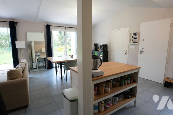 Maison  de plain pied avec 3 chambres, garage et terrain