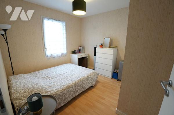 Maison  de plain pied avec 3 chambres, garage et terrain