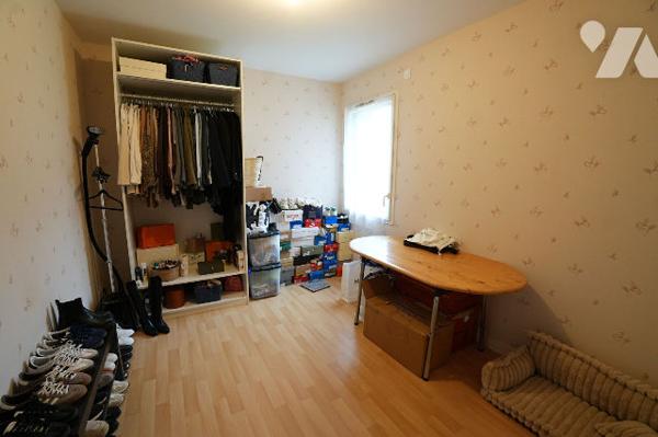 Maison  de plain pied avec 3 chambres, garage et terrain