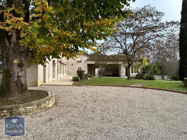 Maison à louer 4 pièces 183m²