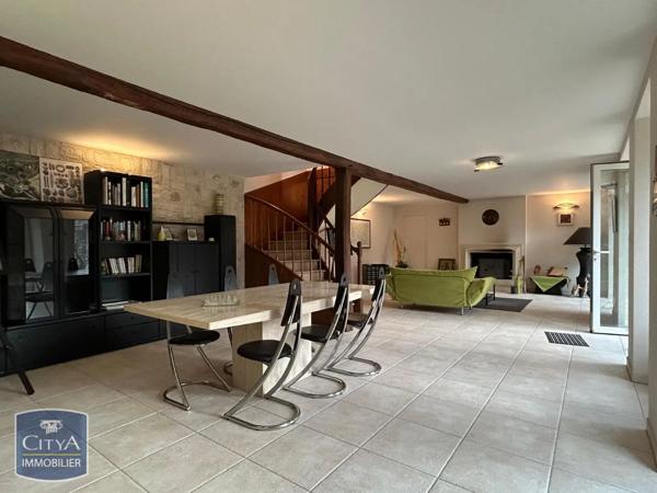 Maison à louer 4 pièces 183m²