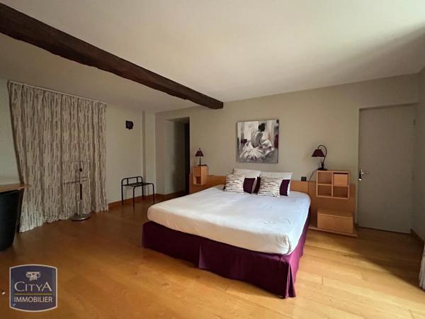 Maison à louer 4 pièces 183m²