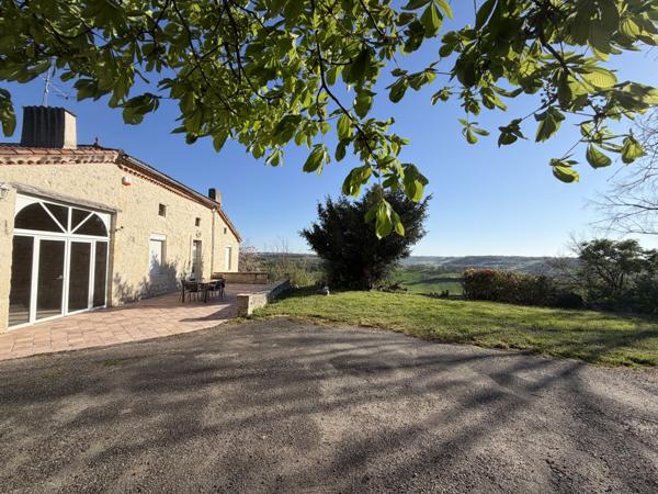 Castelculier (47240) MAISON 150 M2 4 CHAMBRES ET 7145 M2 DE TERRAIN