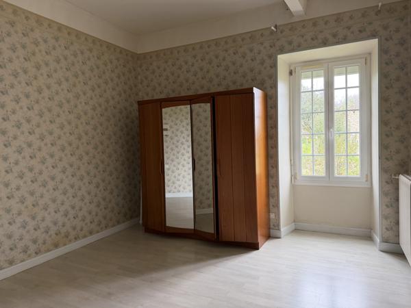Castelculier (47240) MAISON 150 M2 4 CHAMBRES ET 7145 M2 DE TERRAIN