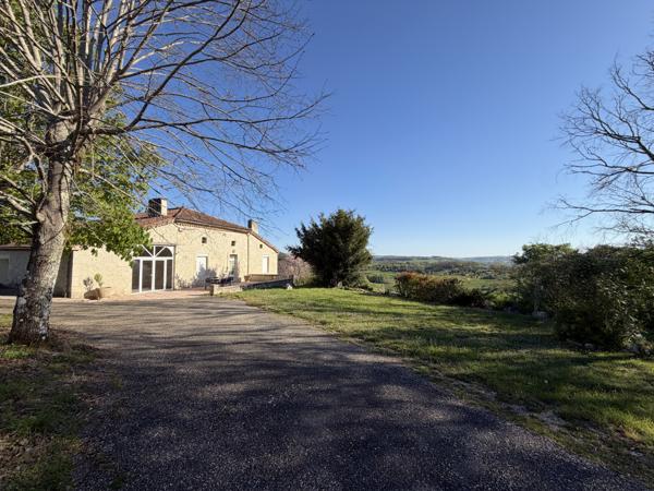 Castelculier (47240) MAISON 150 M2 4 CHAMBRES ET 7145 M2 DE TERRAIN