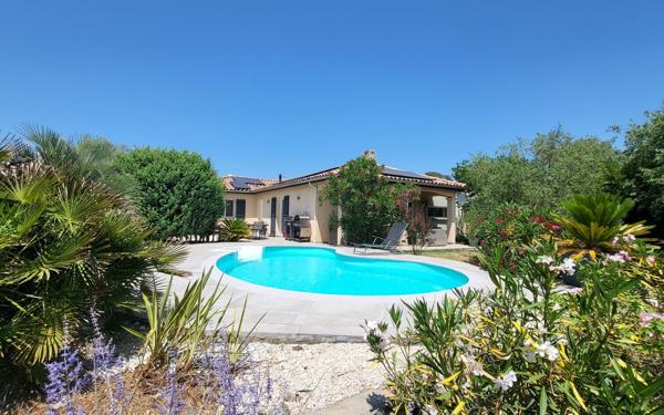 Maison à vendre    6 pièces •  Joyeuse