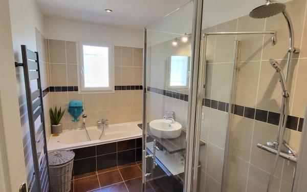 Maison à vendre    6 pièces •  Joyeuse