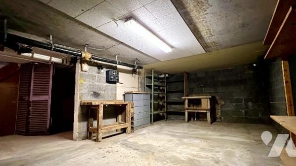 Maison de village à rénover avec garage