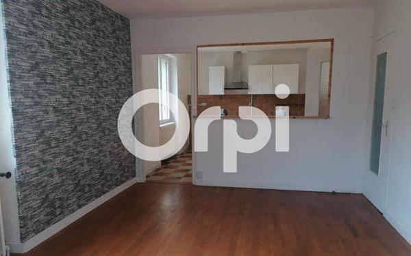 Appartement à louer    4 pièces •  La Côte-Saint-André