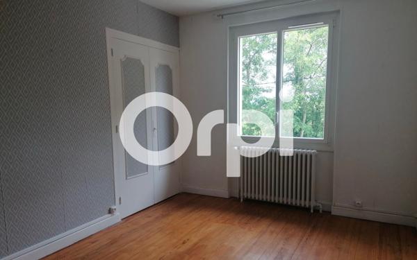 Appartement à louer    4 pièces •  La Côte-Saint-André