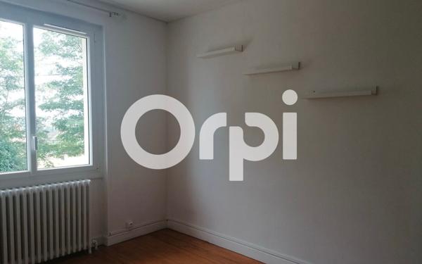 Appartement à louer    4 pièces •  La Côte-Saint-André