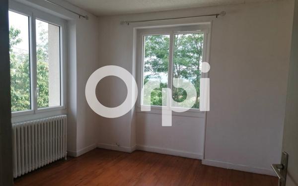 Appartement à louer    4 pièces •  La Côte-Saint-André