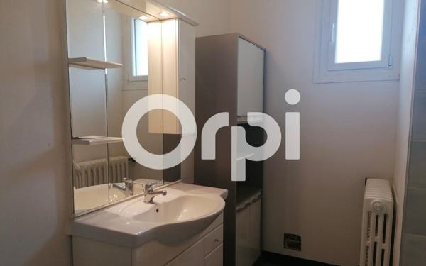 Appartement à louer    4 pièces •  La Côte-Saint-André