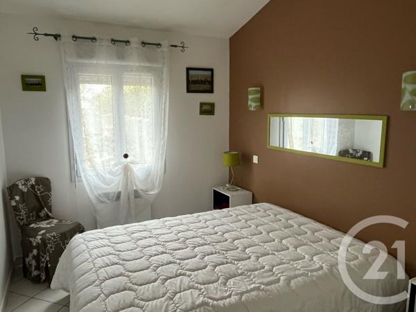 Maison à vendre  4 pièces - 77 m 2   LE CHATEAU D OLERON  - 17