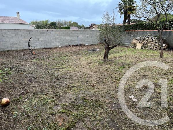 Maison à vendre  4 pièces - 77 m 2   LE CHATEAU D OLERON  - 17