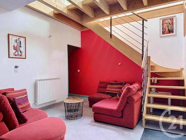Maison à vendre  5 pièces - 127 m 2   ANGOULEME  - 16