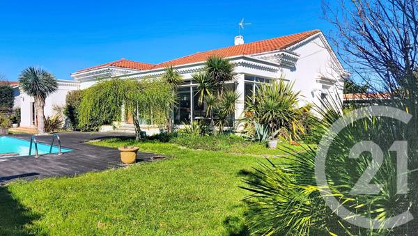 Maison à vendre  7 pièces - 205,68 m 2   GUJAN MESTRAS  - 33