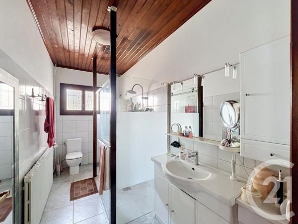 Maison à vendre  7 pièces - 205,68 m 2   GUJAN MESTRAS  - 33