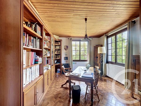 Maison à vendre  7 pièces - 205,68 m 2   GUJAN MESTRAS  - 33