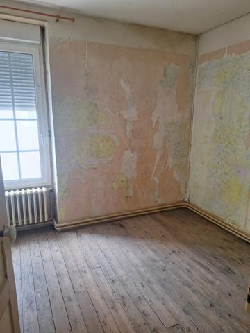 Maison avec travaux à vendre à BESSE SUR BRAYE (72)