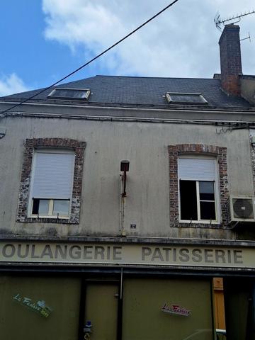 Maison avec travaux à vendre à BESSE SUR BRAYE (72)