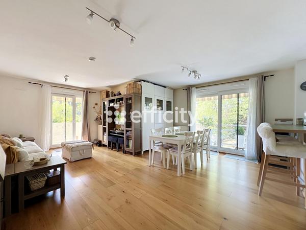 Appartement
         4 pièces
        - 127 m² Bien prestige 524 000 € *