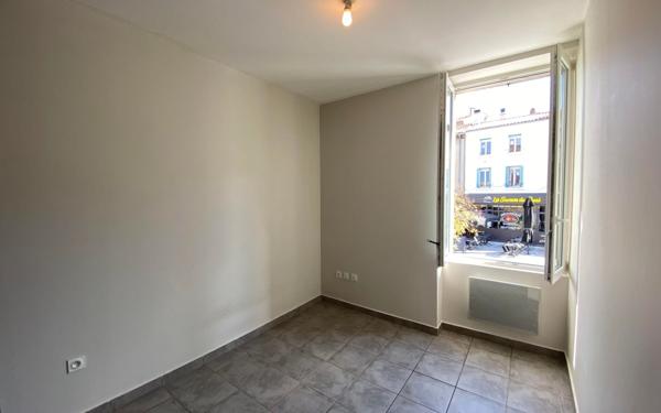 Appartement à vendre    6 pièces • 87,99 m2 Mazamet