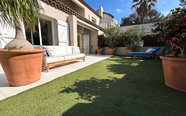 Appartement à vendre    4 pièces • 102 m2 Sanary-sur-Mer