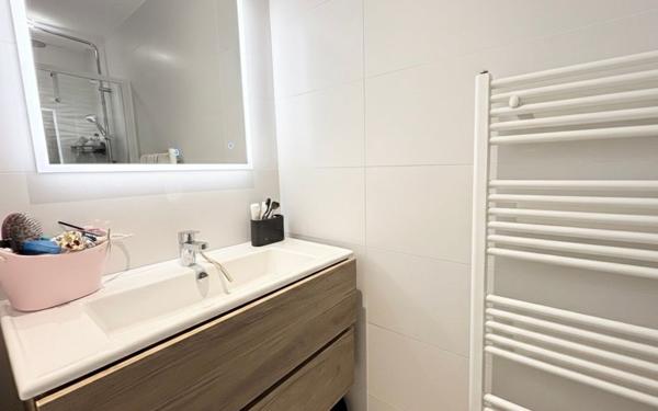 Appartement à vendre    4 pièces • 102 m2 Sanary-sur-Mer