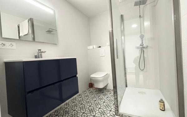 Appartement à vendre    4 pièces • 102 m2 Sanary-sur-Mer