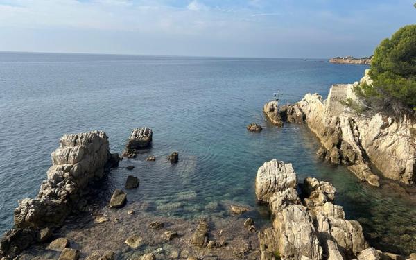 Appartement à vendre    4 pièces • 102 m2 Sanary-sur-Mer