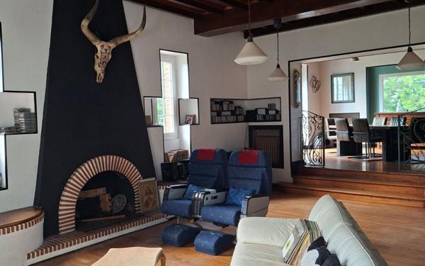 Maison à vendre    13 pièces •  Montfort-en-Chalosse